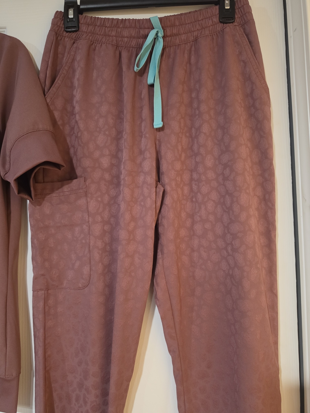 Easy Stretch Scrub Set - Picture 10 of 12